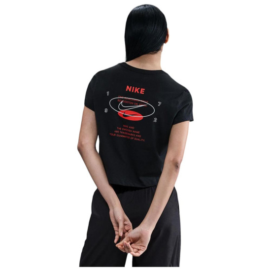 Nike Γυναικεία κοντομάνικη μπλούζα Sportswear Classics+ SPD Tee Nike Γυναικεία κοντομάνικη μπλούζα Sportswear Classics+ SPD Tee
